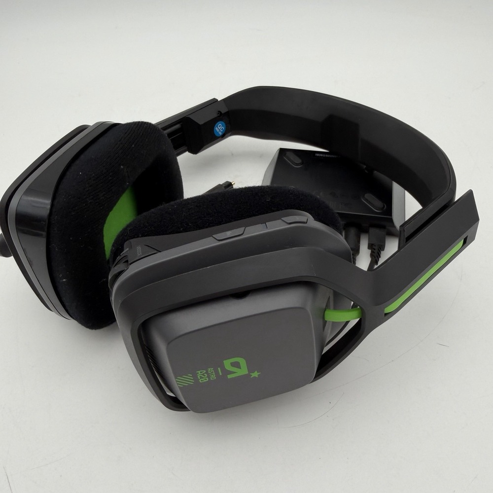 Astro A20 Wireless Gaming Headset - Black/Green W/ Transmitter Box